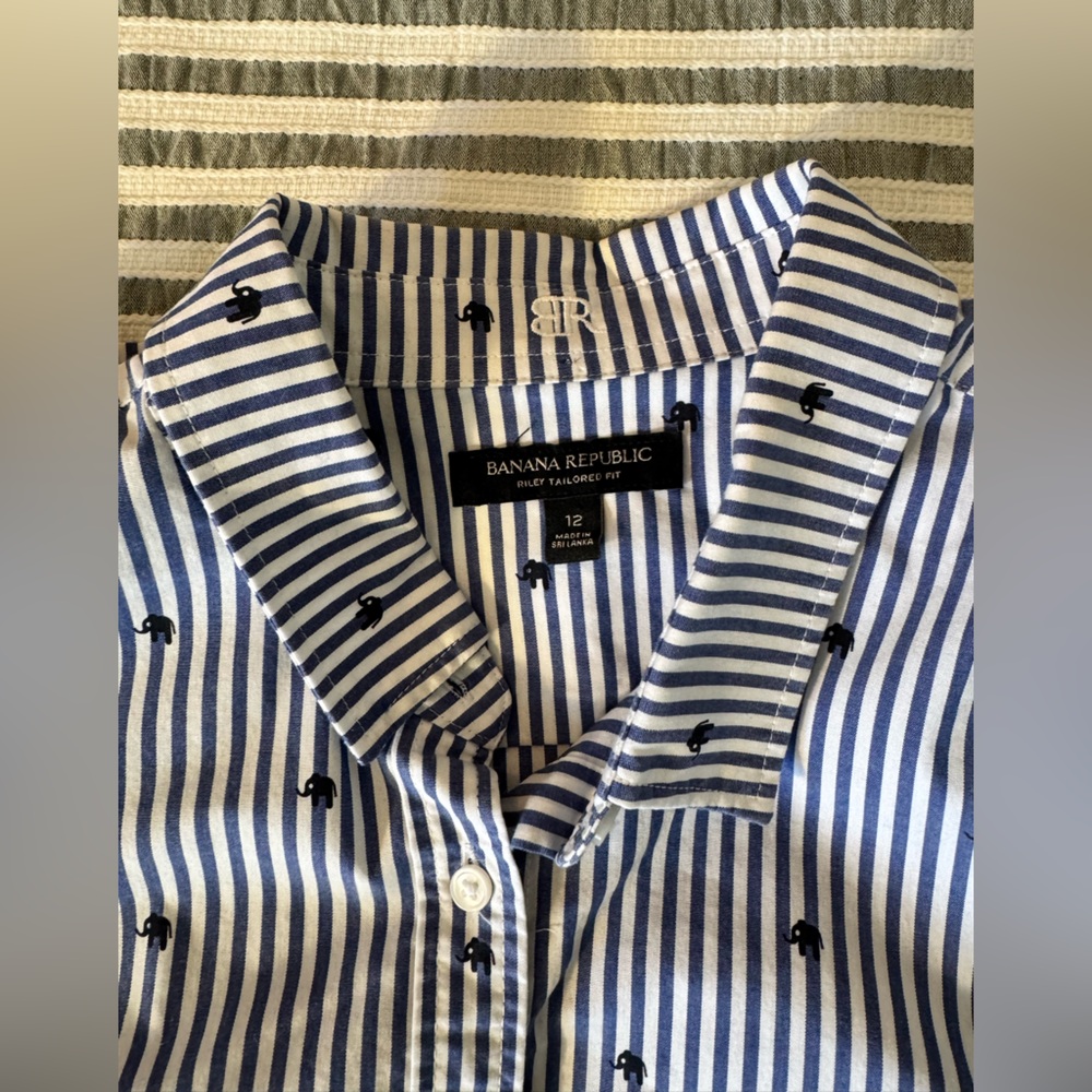 Banana Republic Women’s Riley Tailored Fit Shirt 12 Elephant Print no wrinkle
